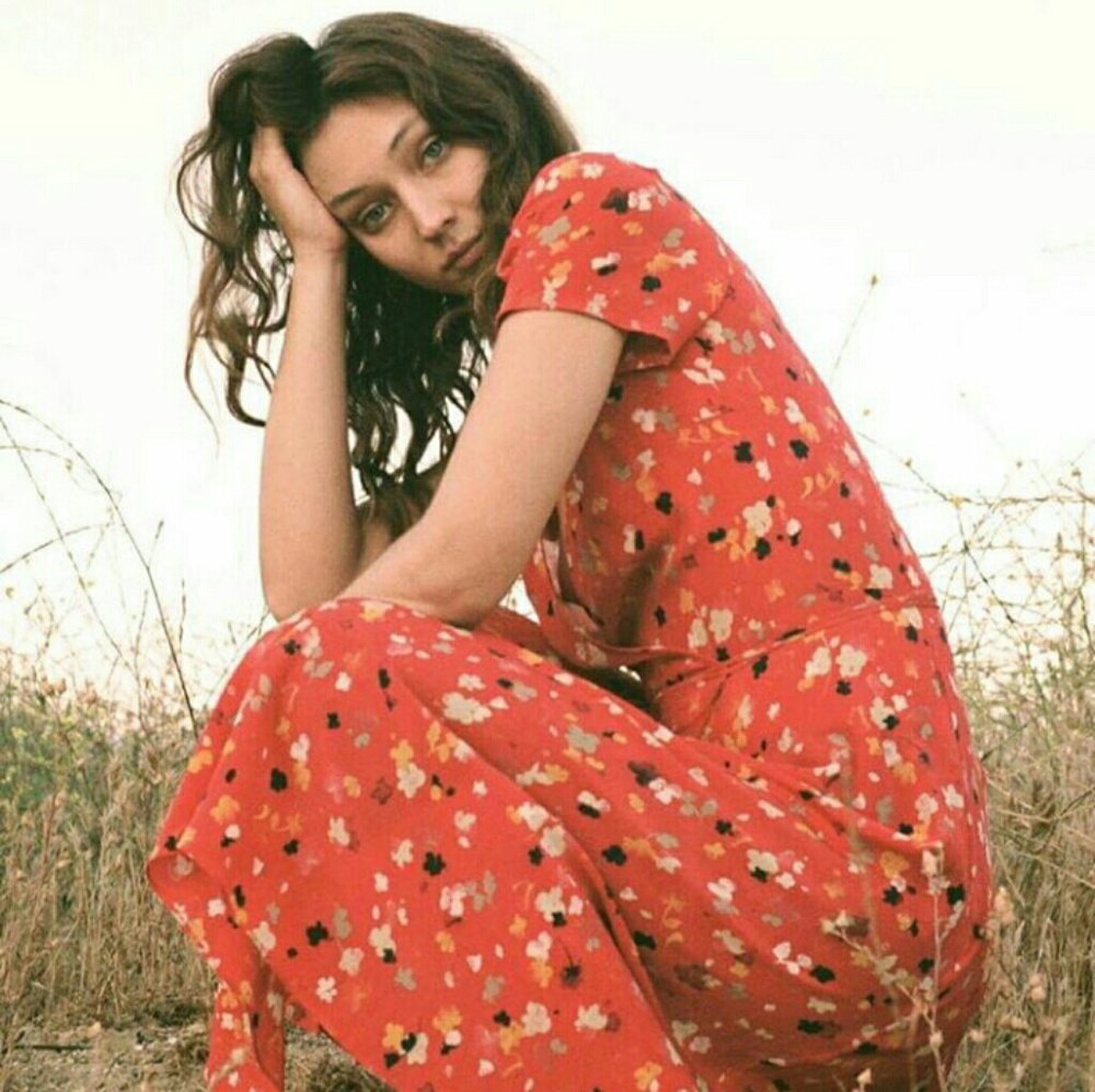 🌼SUMMER CLEARANCE🌼 Red floral wrap dress - Picture 3 of 8